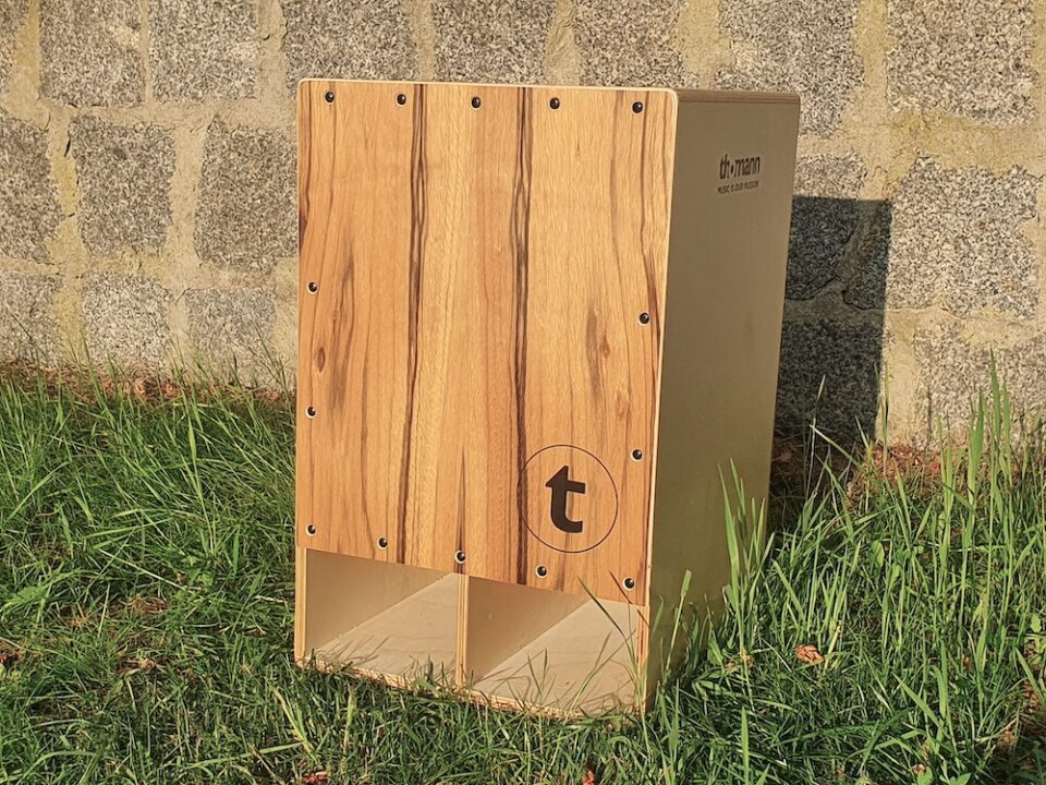 Ein Cajon in der Nahansicht
